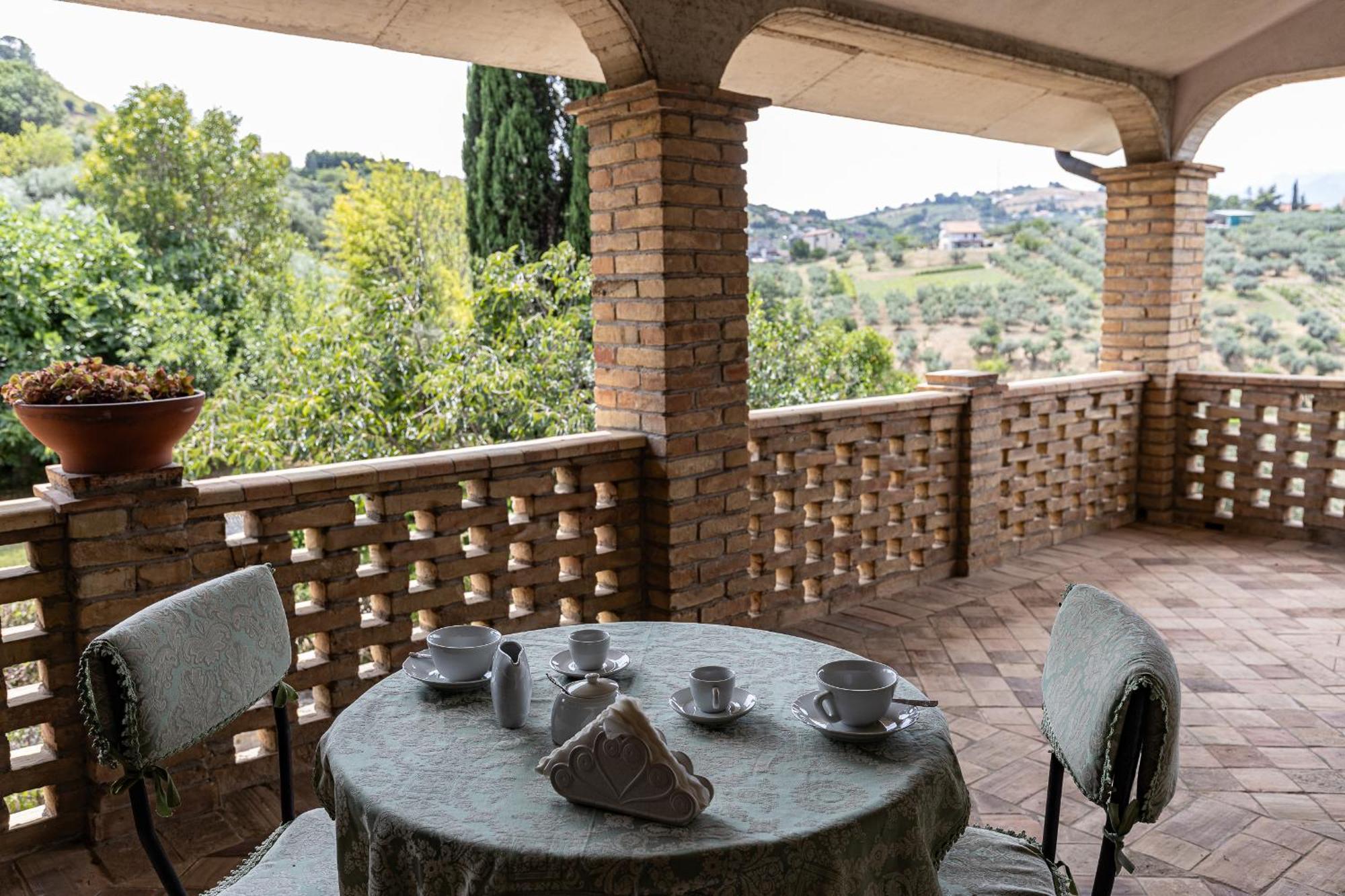 B&B Villa Dei Desideri Chieti Exteriör bild